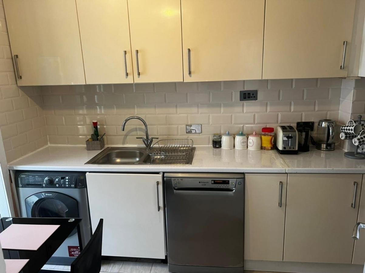 Cosy 2-Bedroom Flat In Finsbury Park, Modern, Convenient & Close To Central London! Εξωτερικό φωτογραφία